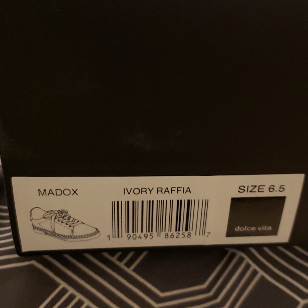 Dolce Vita sneakers - Picture 4 of 4